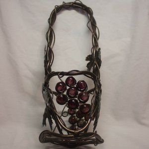 Metal vines/grapes wine bottle holder